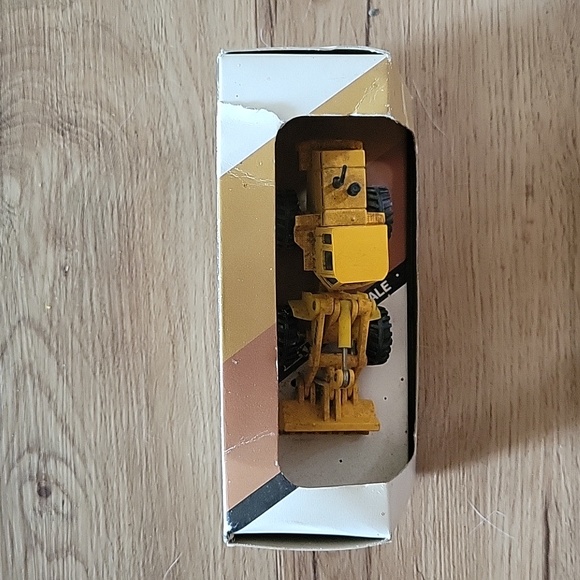 Vintage ERTL John Deere 1/64 Scale 544E Wheel Loader NIB-Stock #5539 - Picture 6 of 7